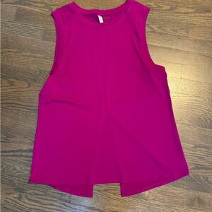 Fabletics work out top. Size large